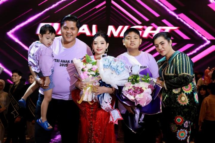 Gloria Rahita Nababan Terima 3 Penghargaan Sekaligus